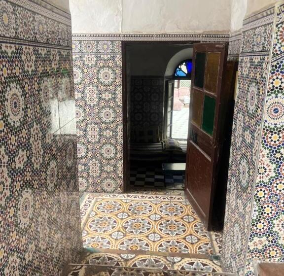 هتل کپسول Du Parc