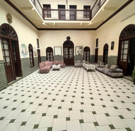 هتل کپسول Du Parc