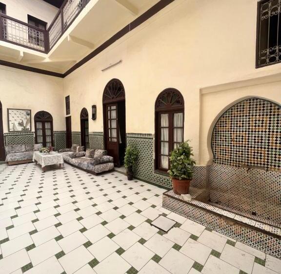 هتل کپسول Du Parc