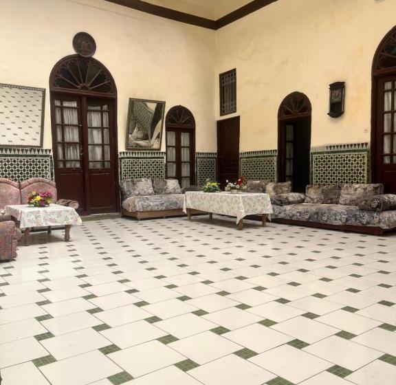 هتل کپسول Du Parc