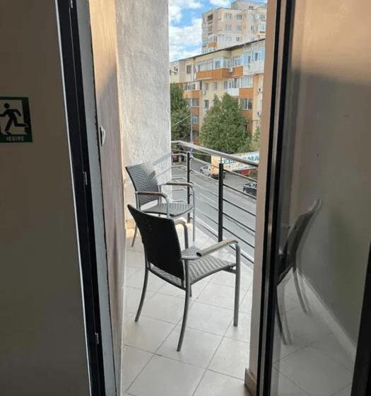 Капсульный Oтель For Workers