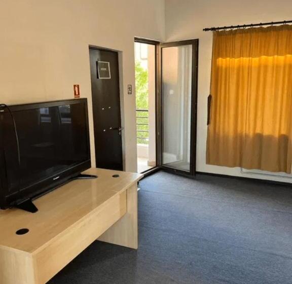 Капсульный Oтель For Workers