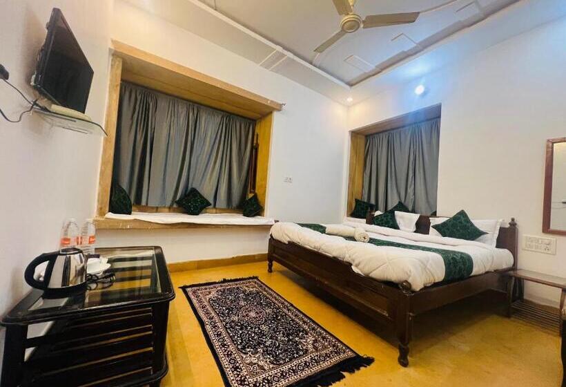 בית מלון כפרי Dara & Camel Safari