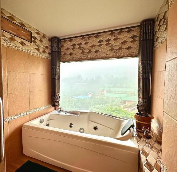 Отель ดอยหมอกดอกไม้รีสอร์ท Doimok Dokmai Resort