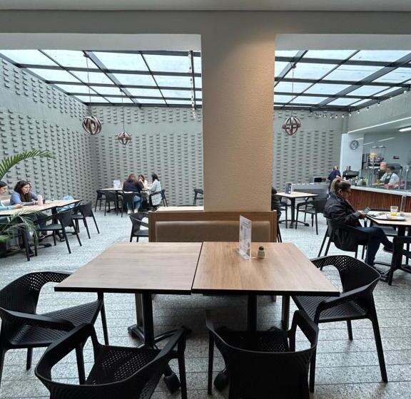 酒店 Esstudia 17 4