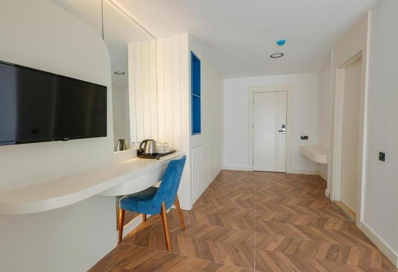 Отель Forest In