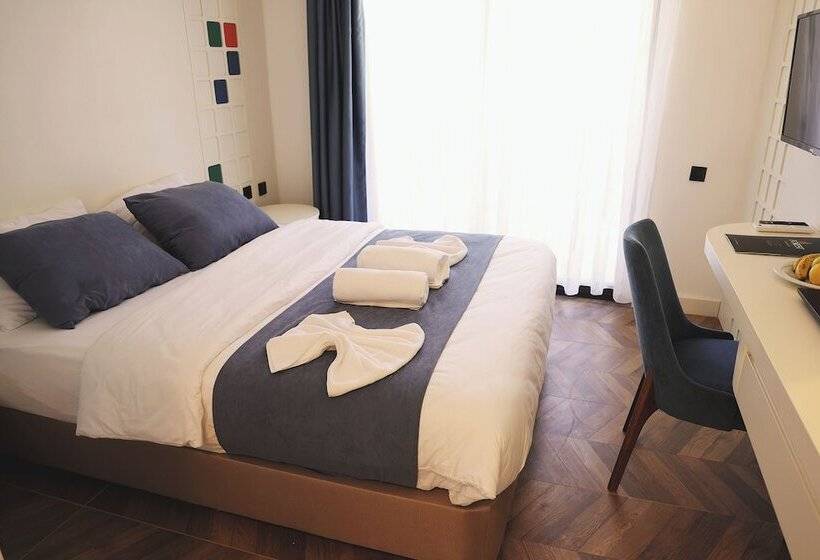 Отель Forest In