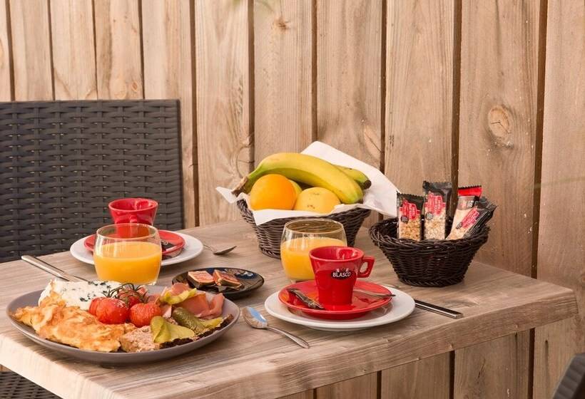 Отель Hôtel Les Sources