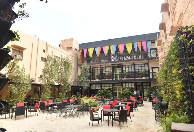 Отель Irish Courtyard Inn