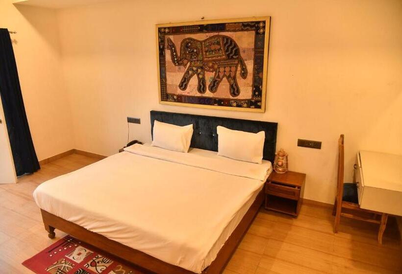 Отель Irish Courtyard Inn