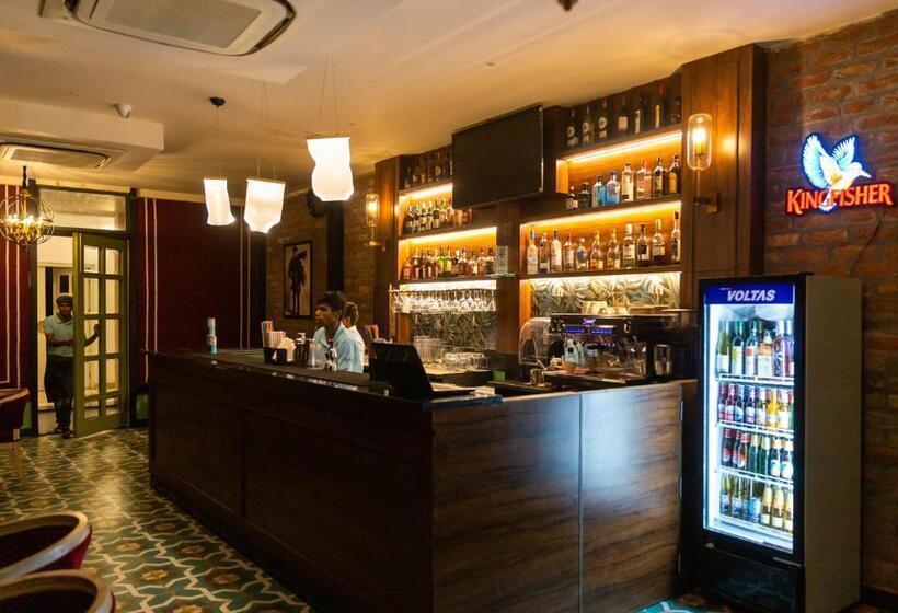 Отель Irish Courtyard Inn