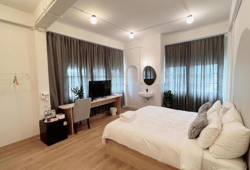 فندق La Moon House