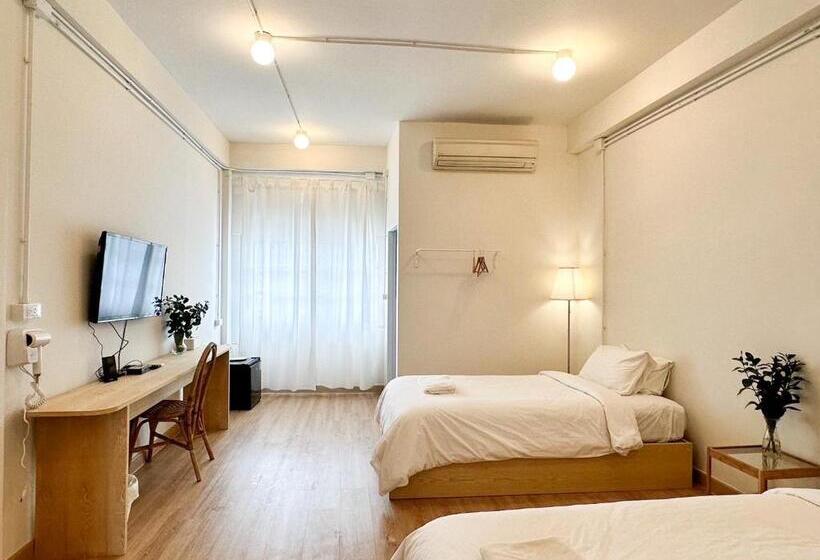 فندق La Moon House