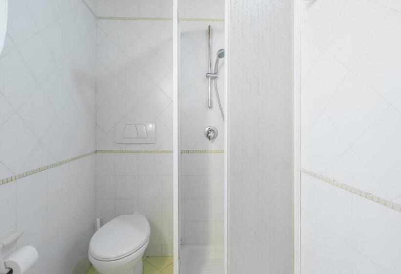 Отель Vecchia Fornace La Piastra Agriturismo, With Pool, Abetone