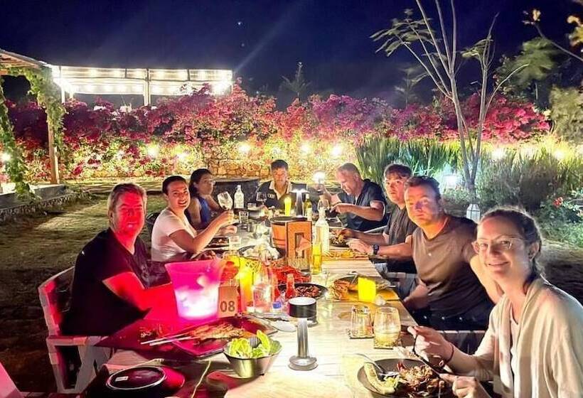 בית מלון כפרי Lobster Bay Lombok