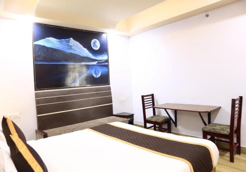 בית מלון כפרי Namo Inspire Smart Inn Llp