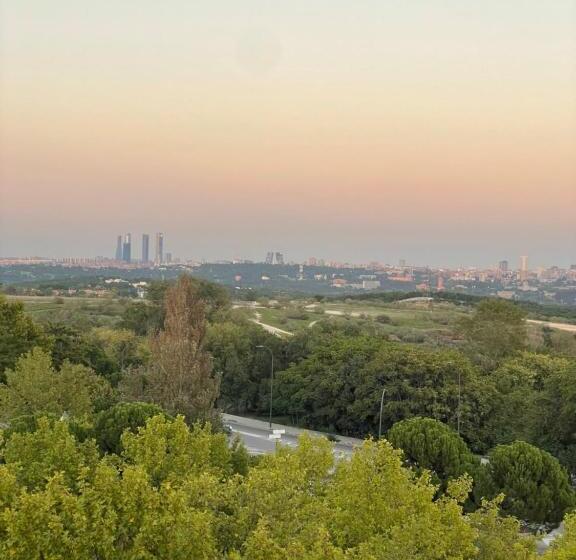 هتل Nodis Madrid Pozuelo