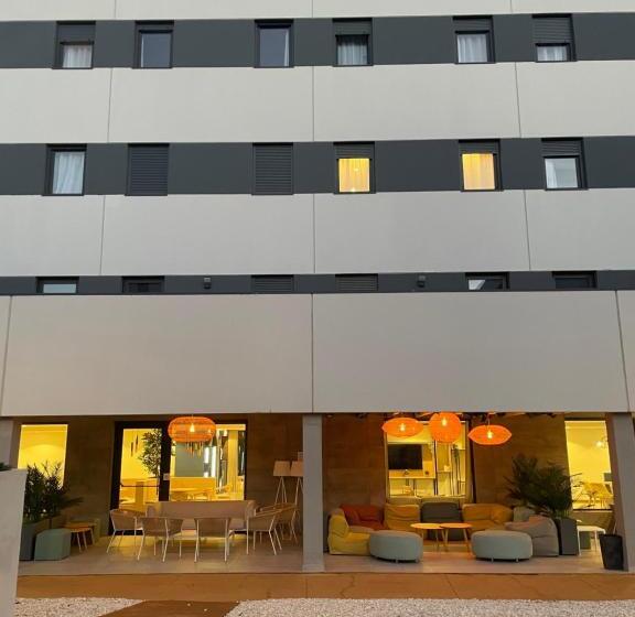 هتل Nodis Madrid Pozuelo