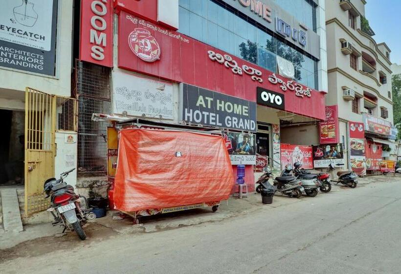 בית מלון כפרי Oyo Flagship At Home Grand