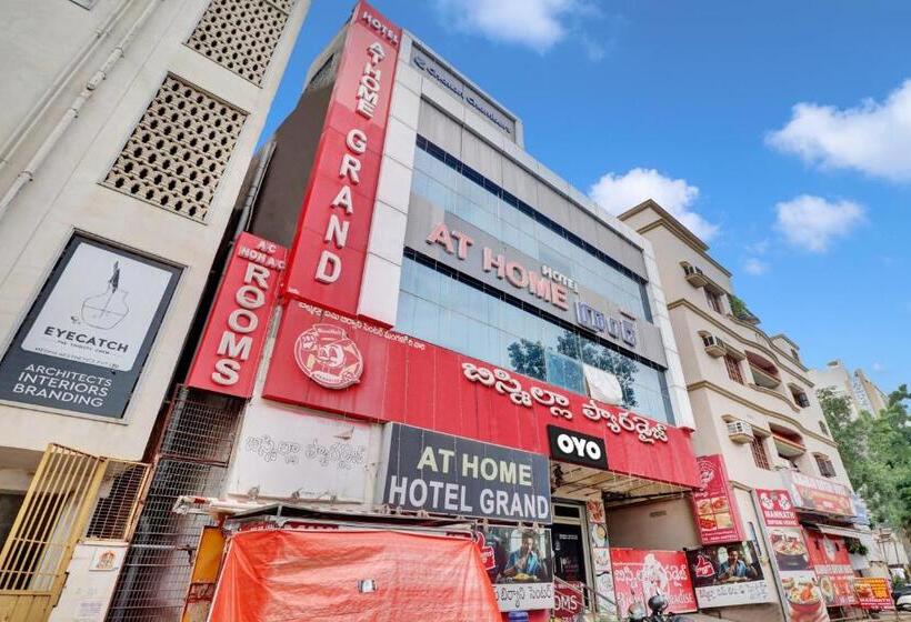 בית מלון כפרי Oyo Flagship At Home Grand