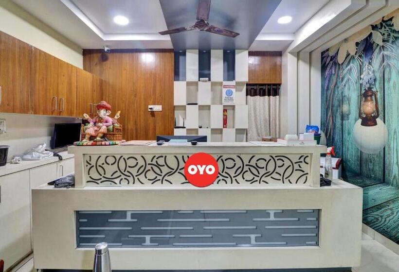 בית מלון כפרי Oyo Flagship At Home Grand