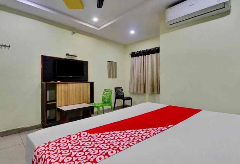 בית מלון כפרי Oyo Flagship At Home Grand