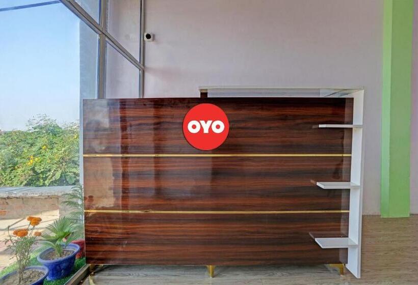 فندق Oyo Flagship Ava Palace