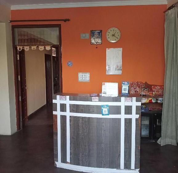 ホテル Oyo Home Ashok Raj