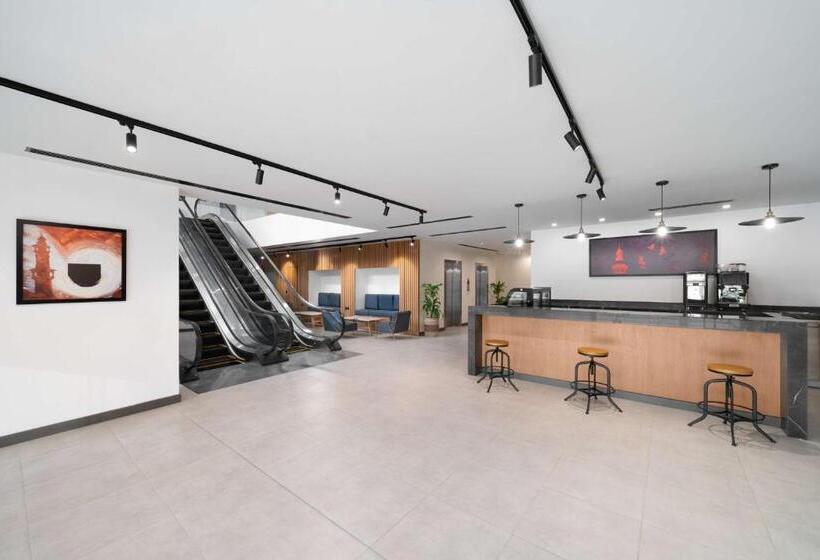 فندق Park Inn By Radisson Makkah Thakher Alsharqi