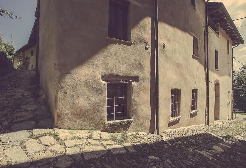 Отель Relais Di Charme Frazione Chiavolino