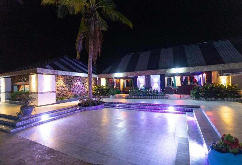 هتل Rusty Rock Beach Resort & Spa