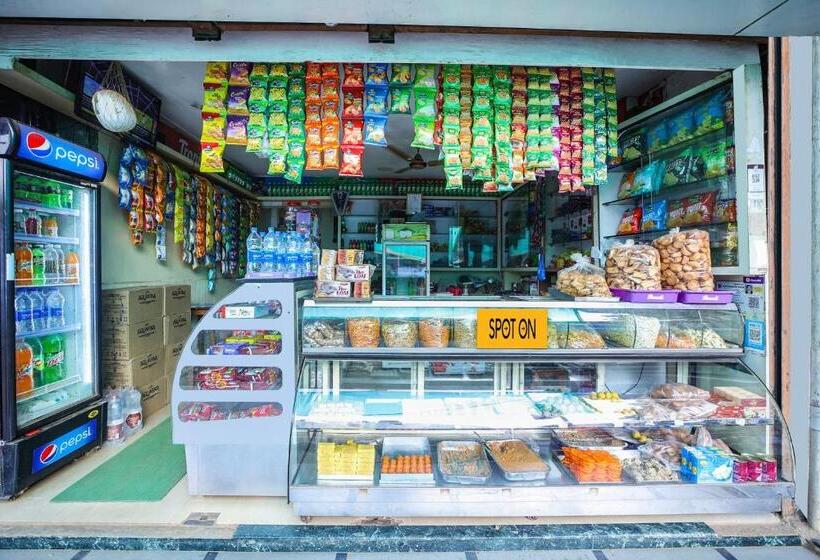 בית מלון כפרי Spot On Shree Purohit Lodge