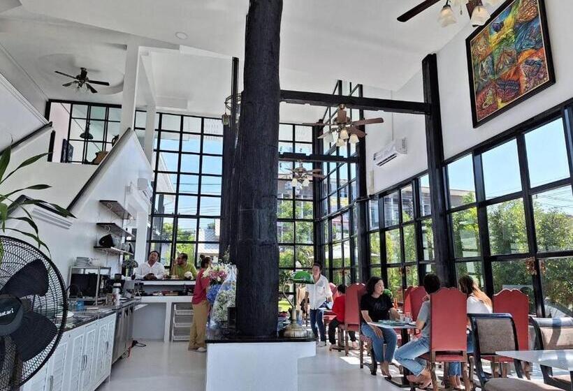 Hotel The Courtyard Chiangrai