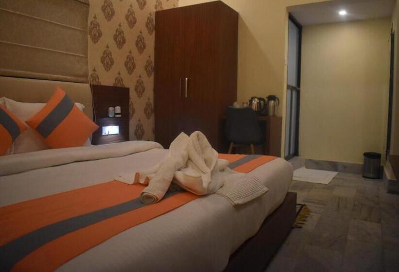 فندق The Kashi Residency
