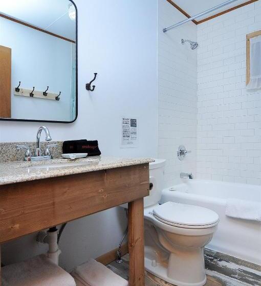 فندق Vista Court Cabins & Lodge