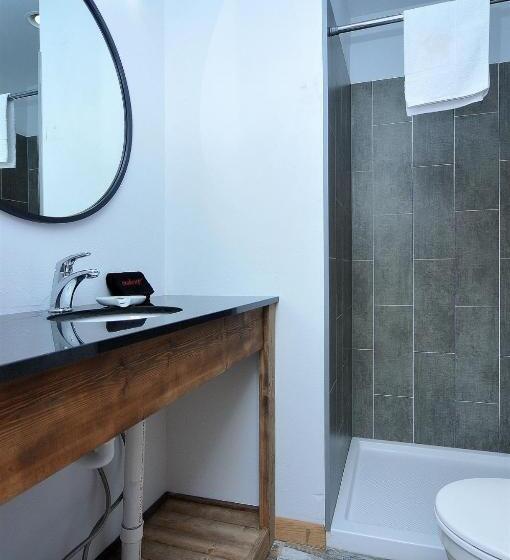 فندق Vista Court Cabins & Lodge