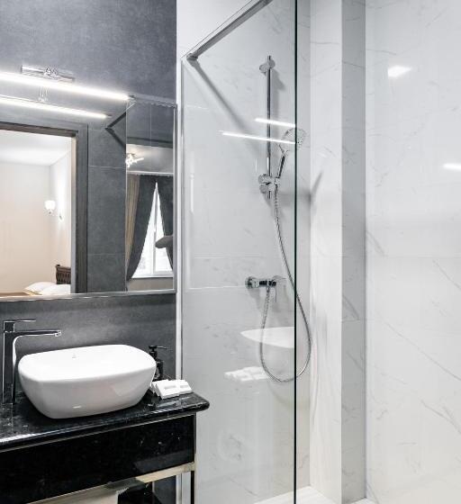 هتل Zhytomyr Palace Mimino