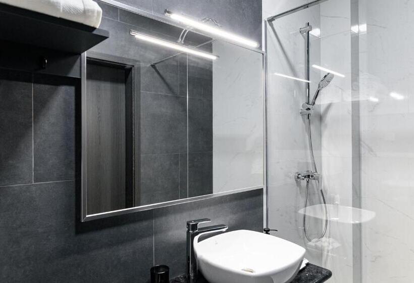 هتل Zhytomyr Palace Mimino