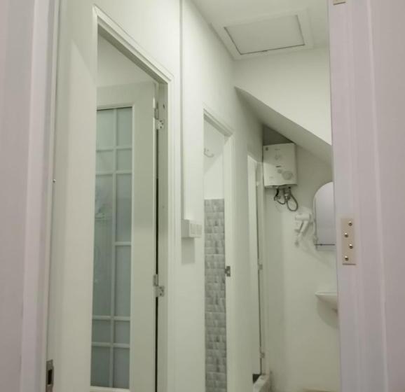 Kareem Syariah Hostel Bukittinggi