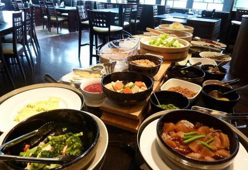 Kuwana Park Hotel   Vacation Stay 66874v