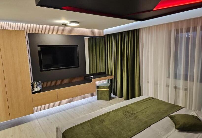 Monarc Boutique Aparthotel   Self Check In