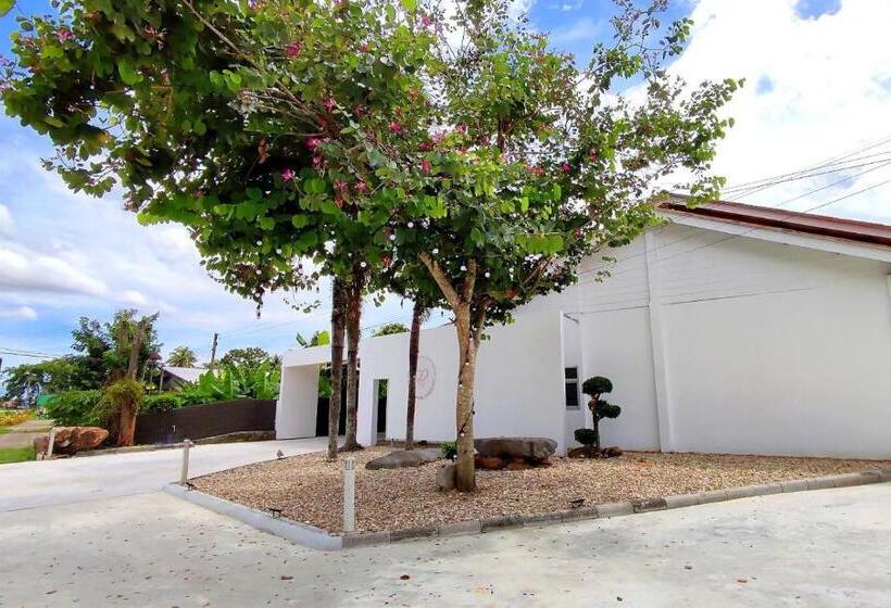 Motell P2 By Passion : พีทู รีสอร์ต วังรัก