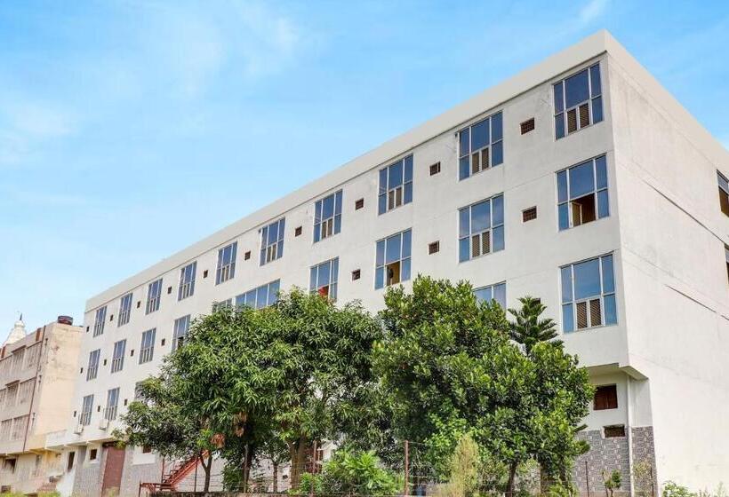 Oyo Flagship Hotel The Kailash