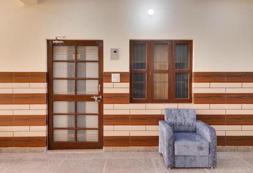 Oyo Flagship Hotel The Kailash