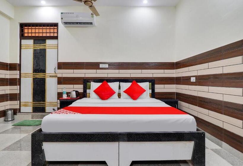 Oyo Flagship Hotel The Kailash