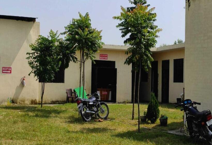 Oyo Hotel New Diamond