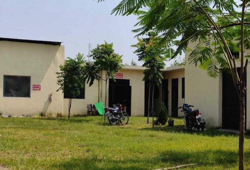 Oyo Hotel New Diamond