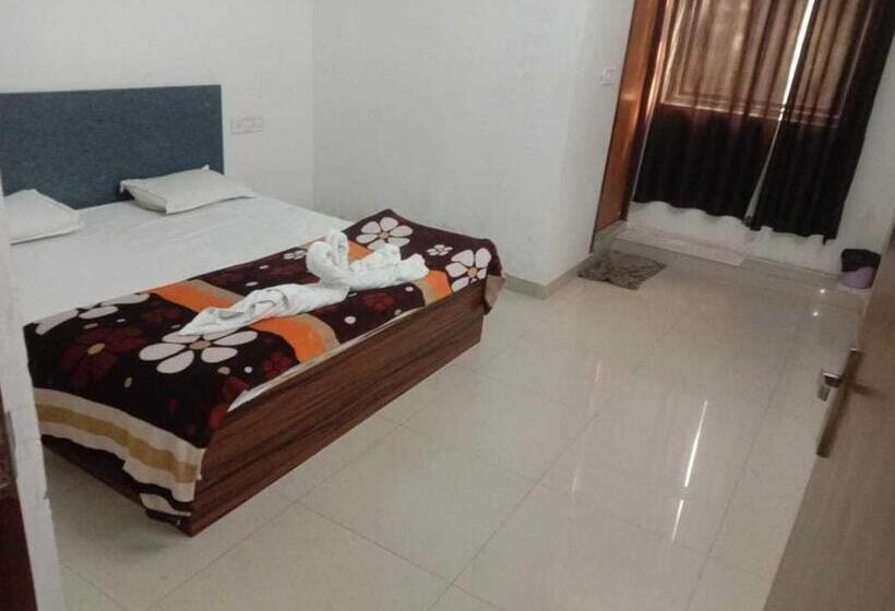 Oyo Hotel New Spark Inn