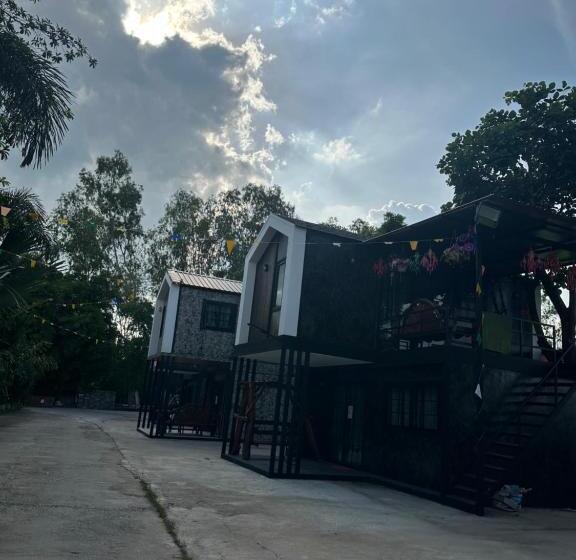 Пансион โรงแรมราชิการีสอร์ท