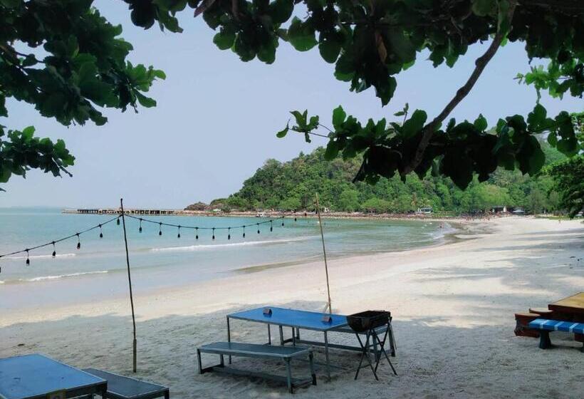 Pension บ้านตึกเกสเฮ้าส์แอนด์โฮมสเตย์ขนอม